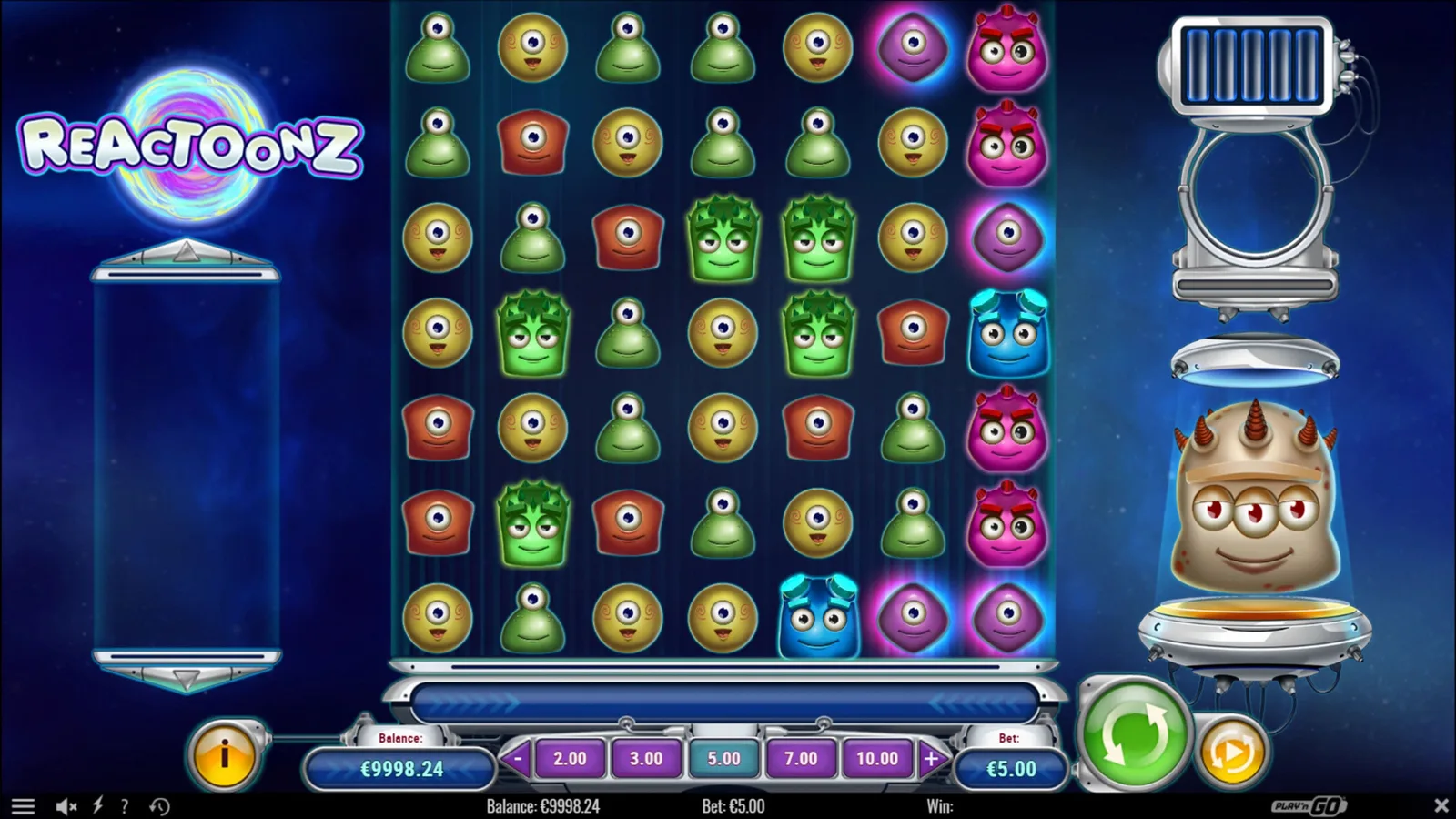 Reactoonz slot artwork: official Play’n GO still of the cluster grid and Gargantoon